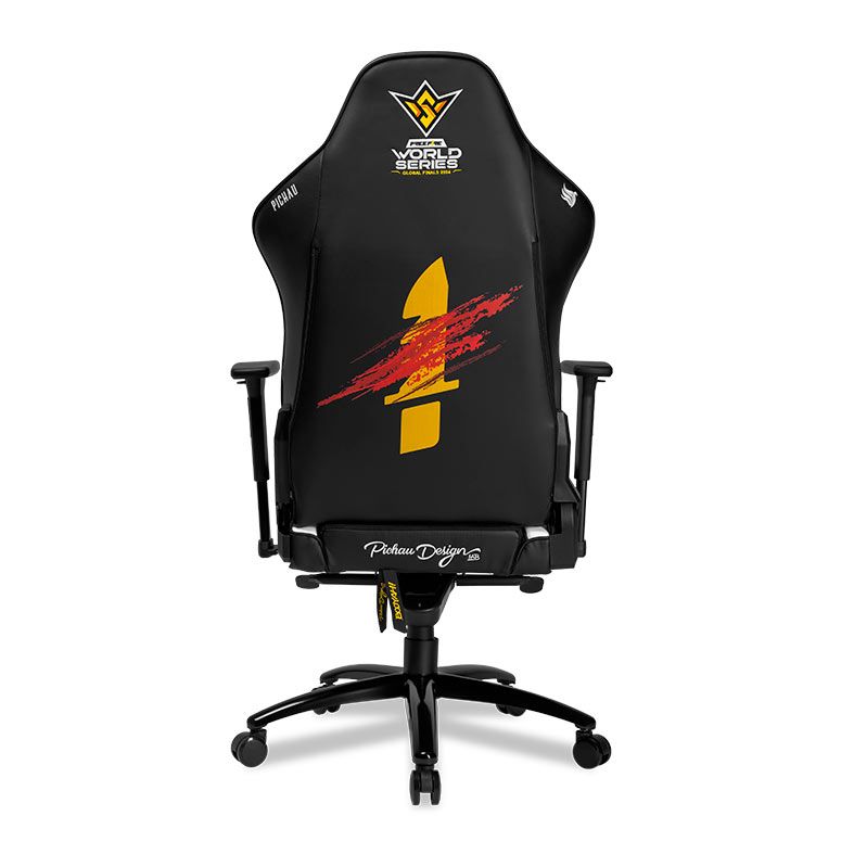 Cadeira Gamer Pichau Omega S Free Fire Kelly, Espuma Moldada, Braco 3D, Preto e Branco, PG-FF-KELLY